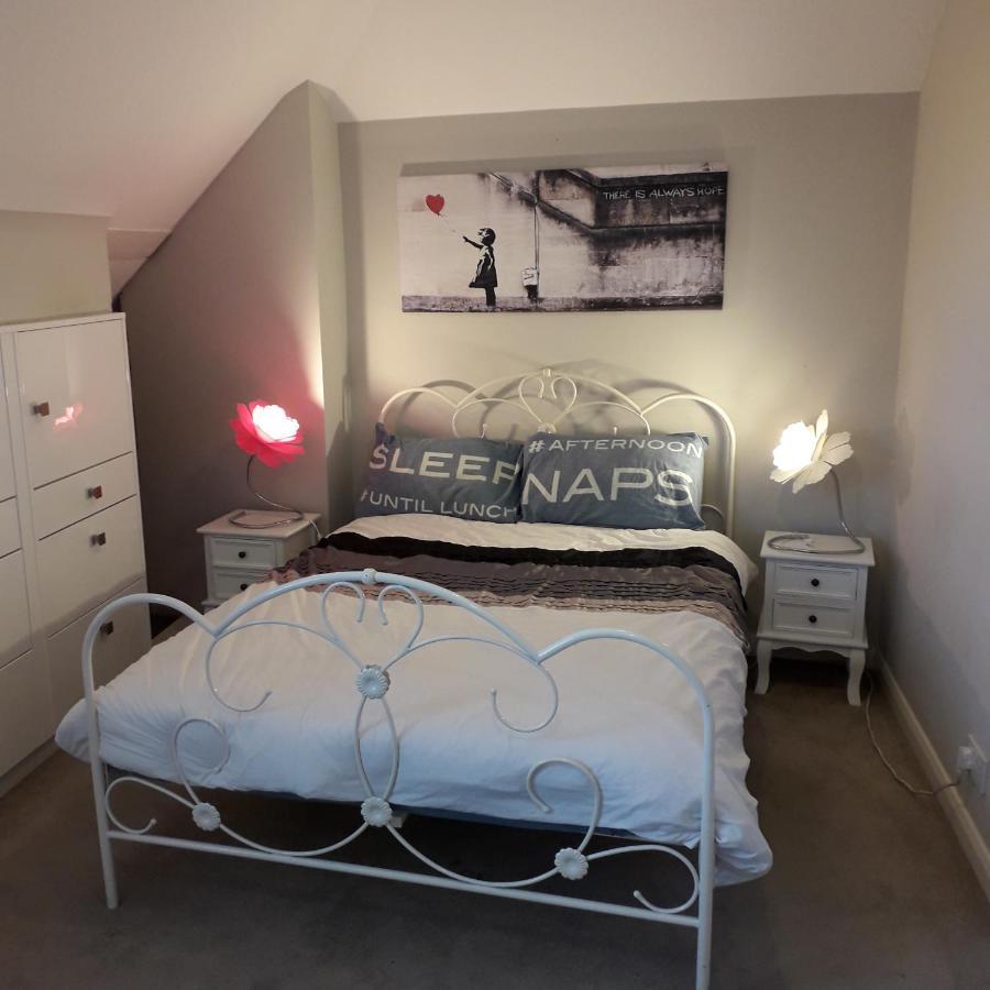 Street Artist Bed and Breakfast Romford Eksteriør billede